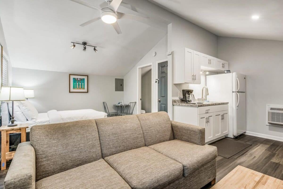 Pensacola Pearl - Studio Apartment - Pets Welcome Ngoại thất bức ảnh