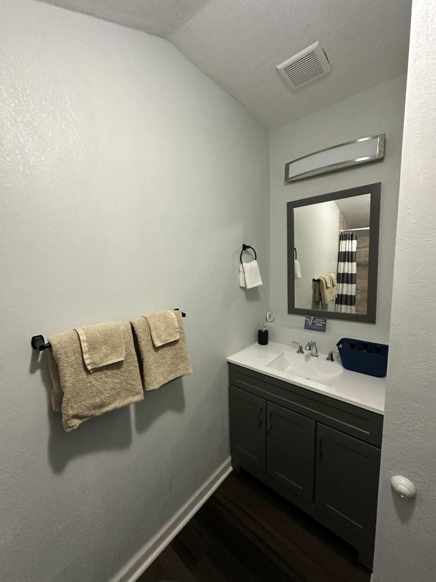 Pensacola Pearl - Studio Apartment - Pets Welcome Ngoại thất bức ảnh